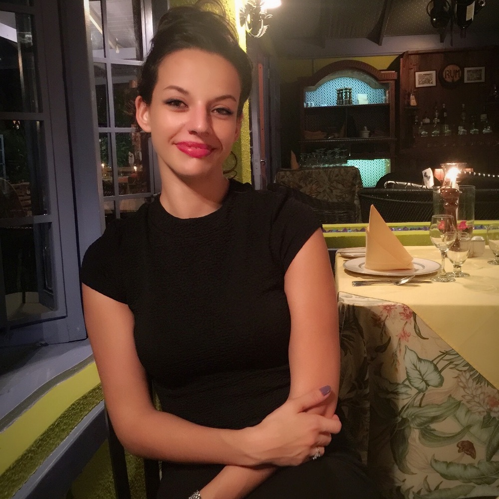 Meet your Posher, Selin
